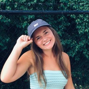 Meet your Posher, Claire